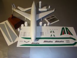 Kit MD-11 Alitalia Old scala 1-100